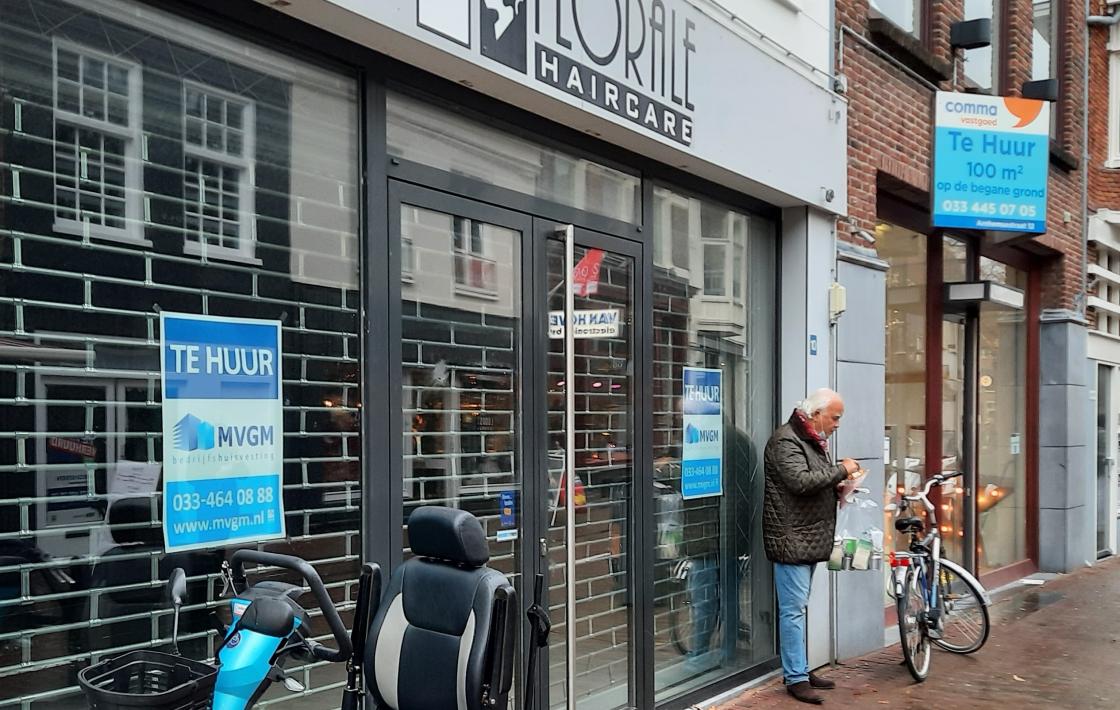 Leeg winkelpand in de binnenstad