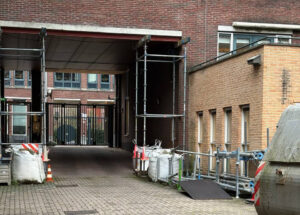 Steigers Wervershoofstraat steunpilaren